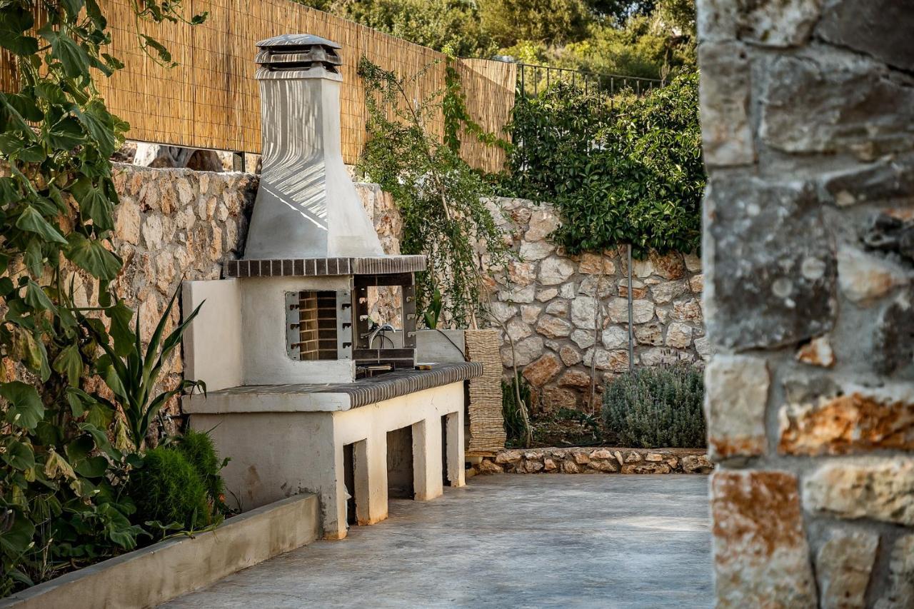 Gagouinos Cottage Korithion Luaran gambar
