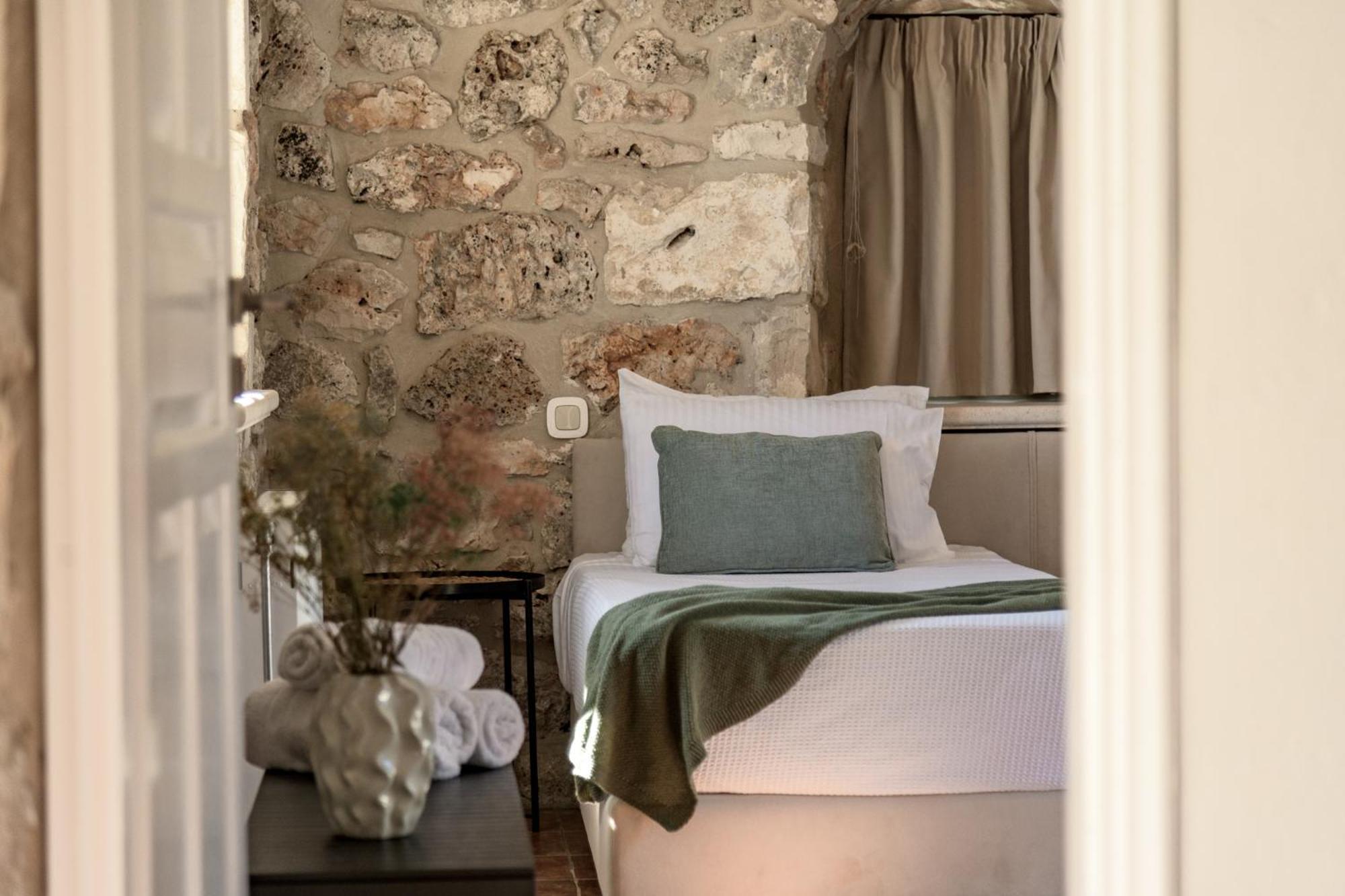 Gagouinos Cottage Korithion Luaran gambar