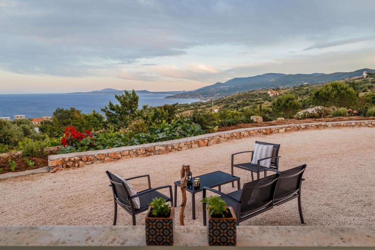 Gagouinos Cottage Korithion Luaran gambar