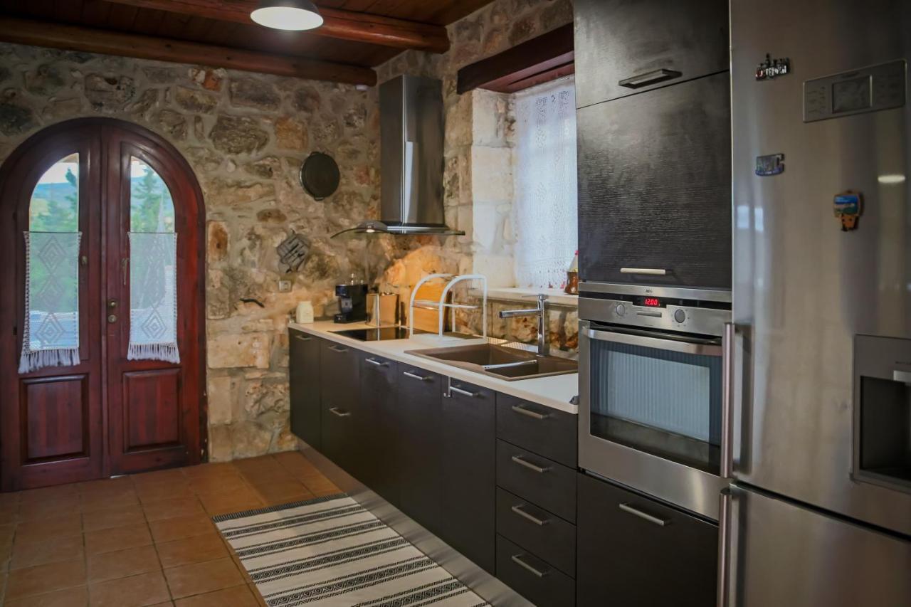 Gagouinos Cottage Korithion Luaran gambar